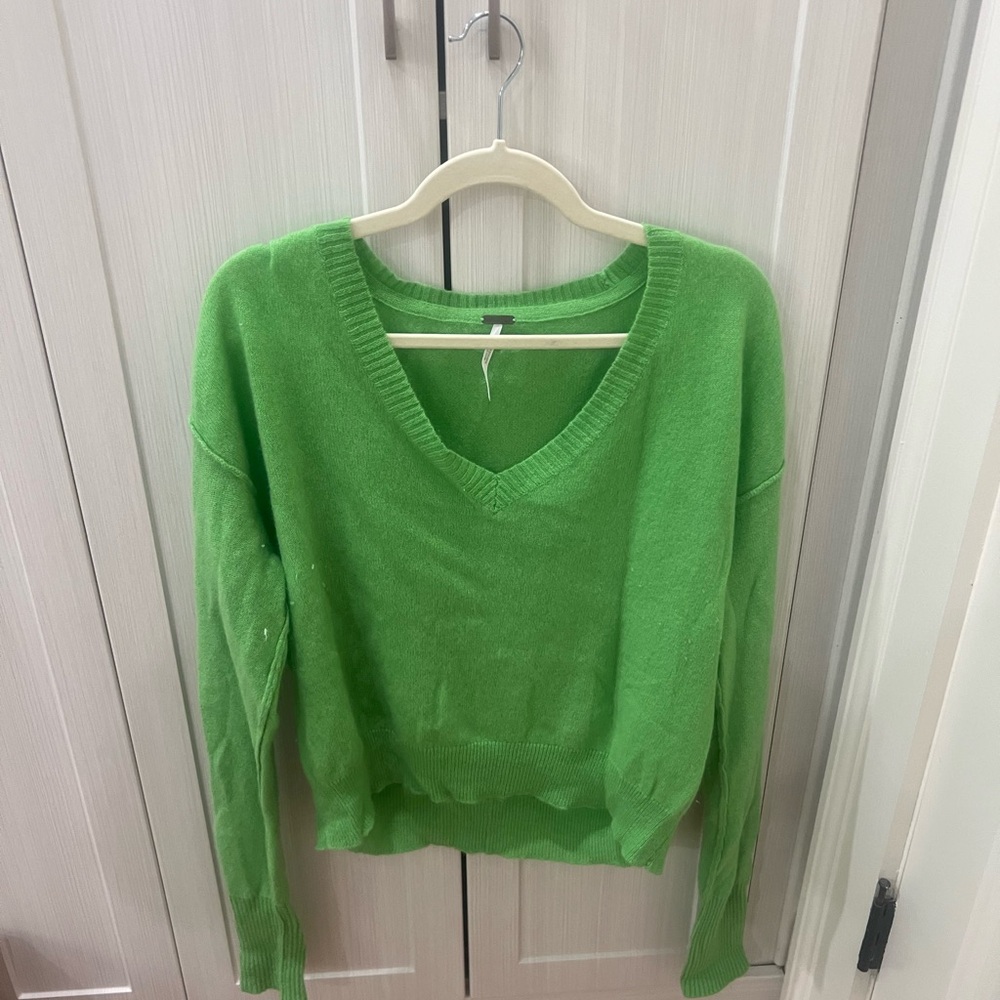 Free People Cashmere Green V-Neck Knit Sweater
